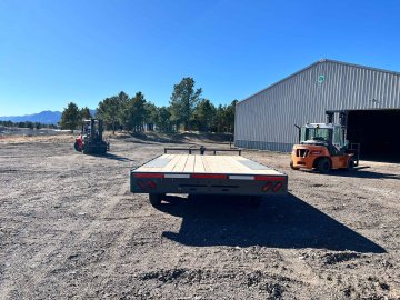 8.5'x16' Lamar Flatbed