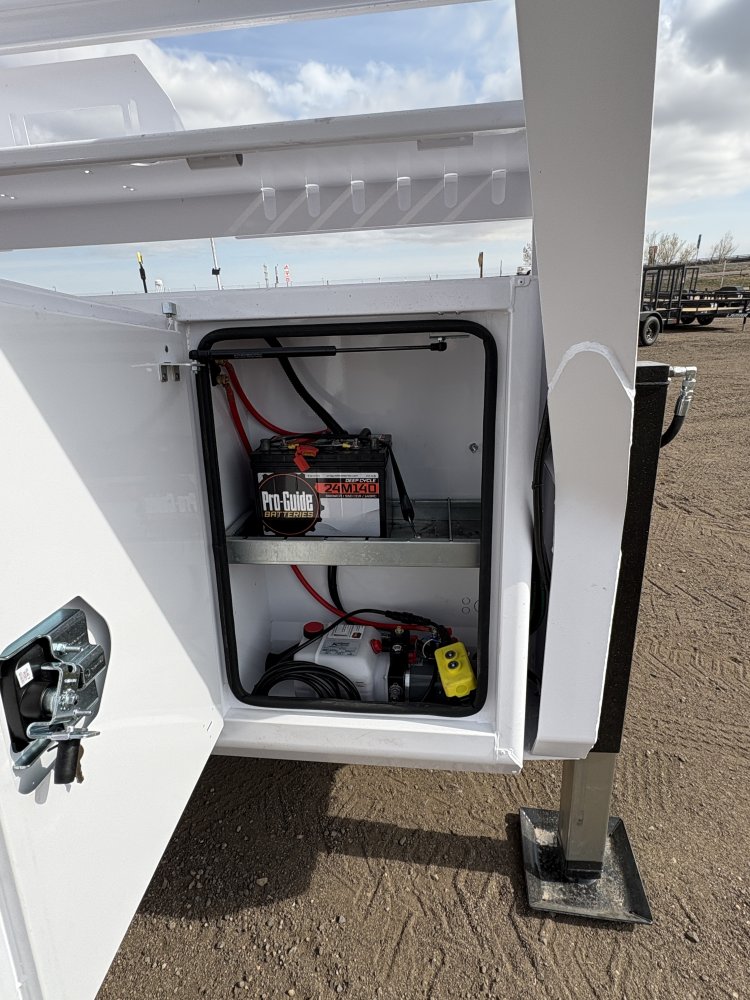 8.5'x28' RawMaxx Flatbed