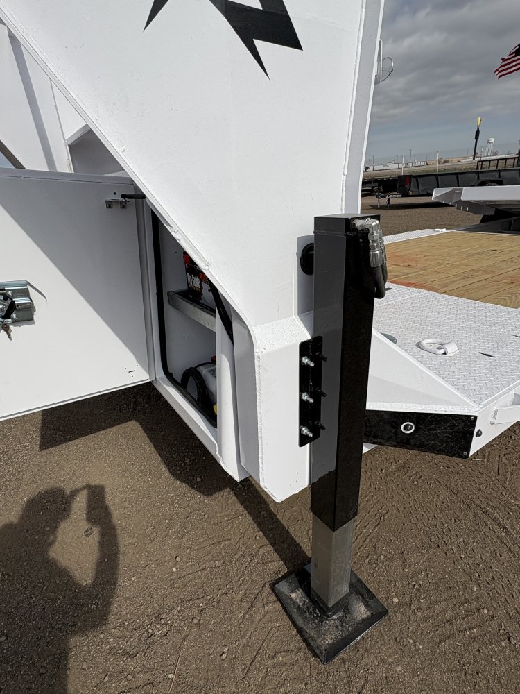 8.5'x28' RawMaxx Flatbed