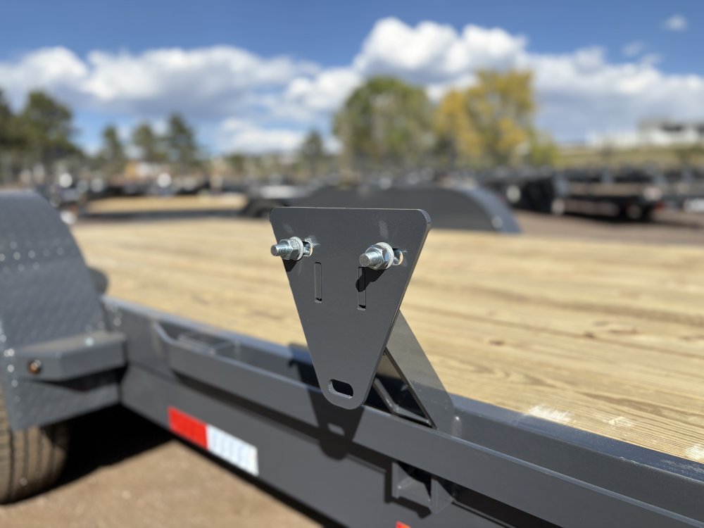 7'x20' Lamar Equipment