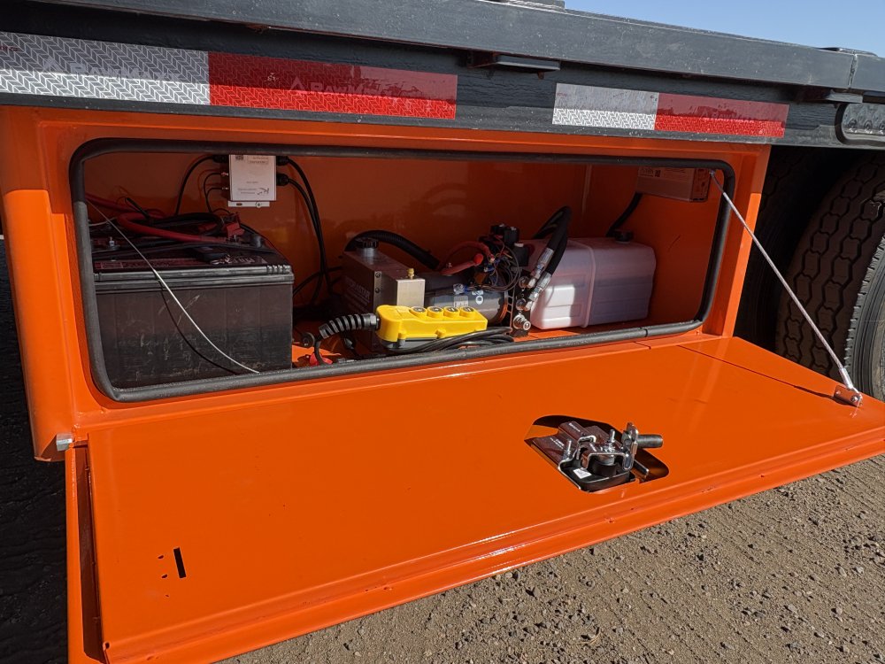 8.5'x34' RawMaxx Flatbed