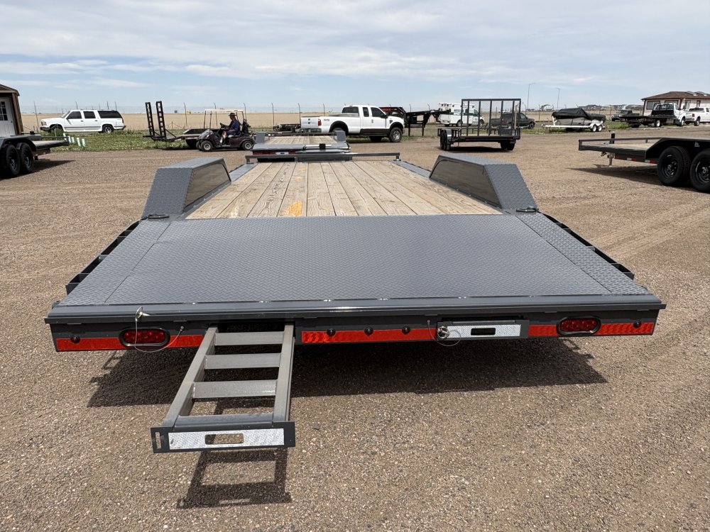 8.5'x22' Lamar Equipment