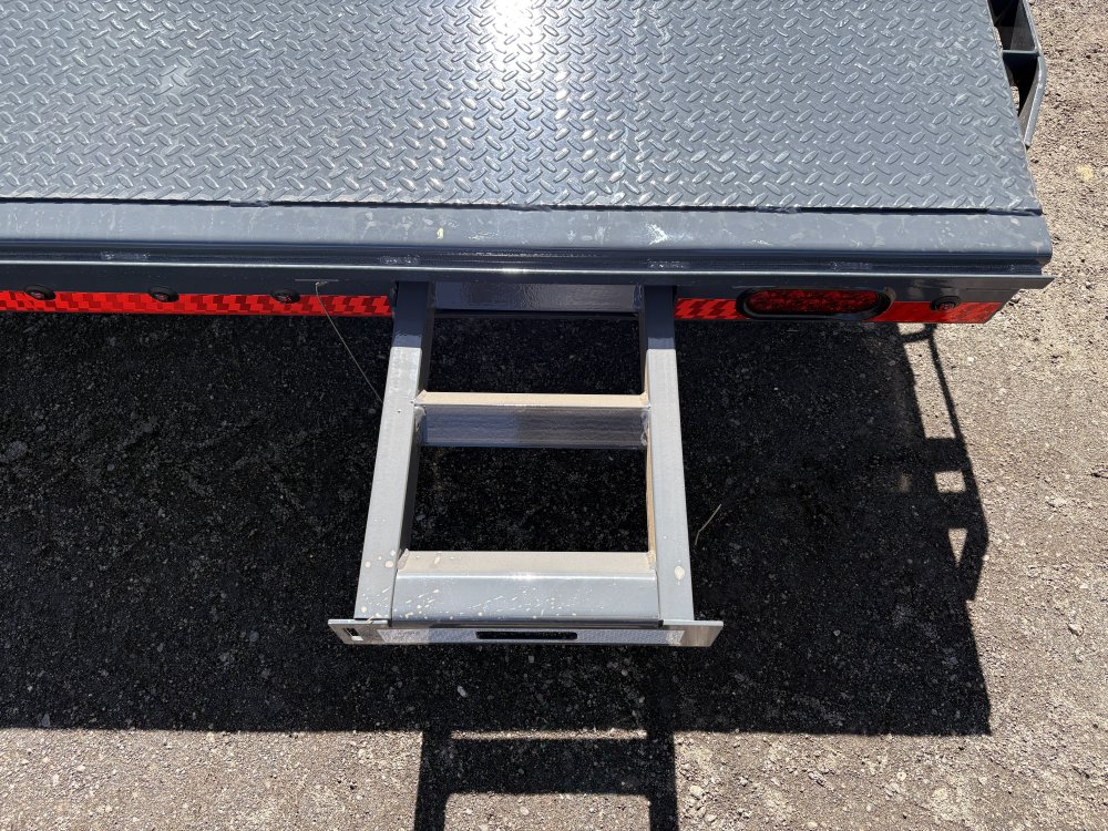 7'x18' Lamar Equipment