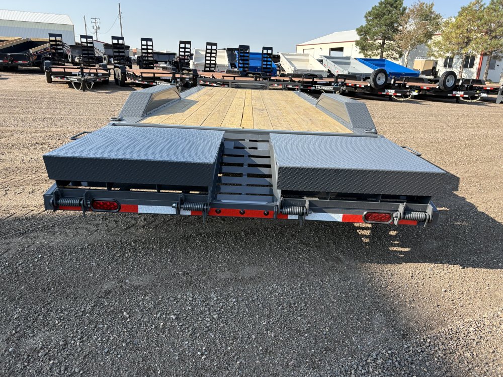 8.5'x24' Lamar Equipment