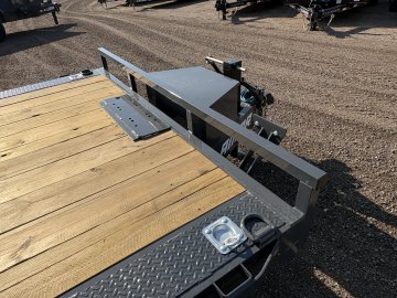 8.5'x24' Lamar Equipment