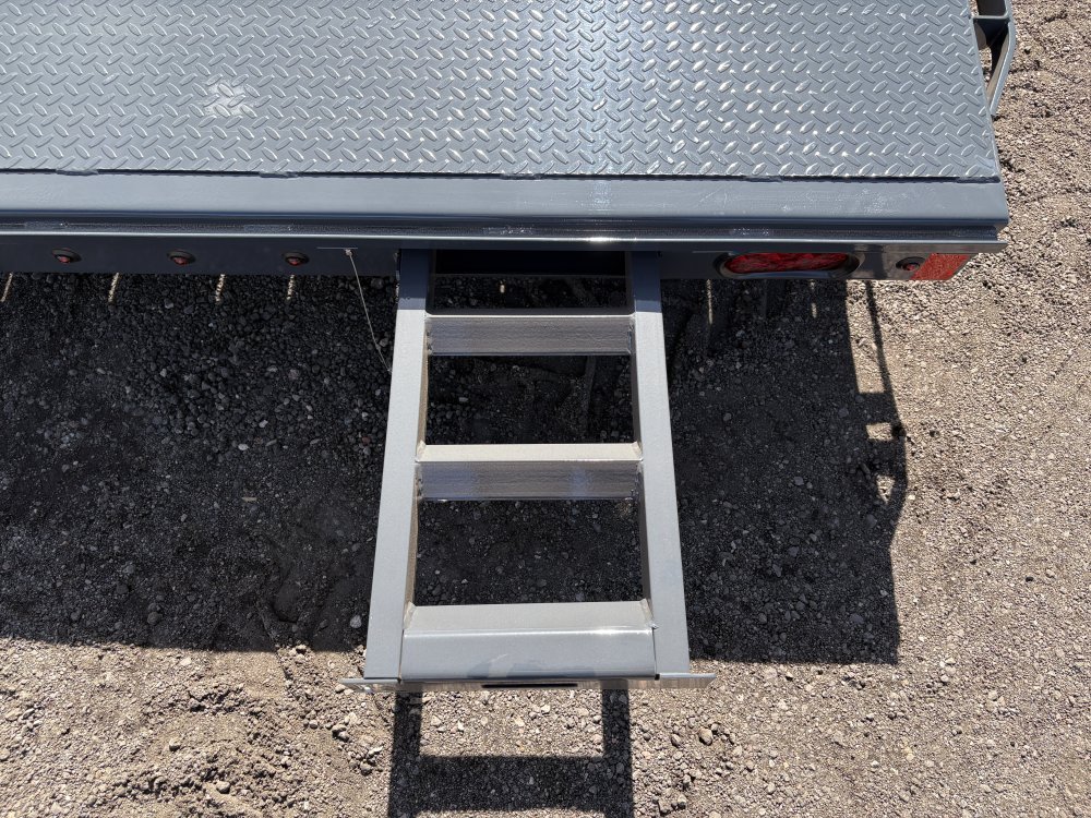 7'x18' Lamar Equipment