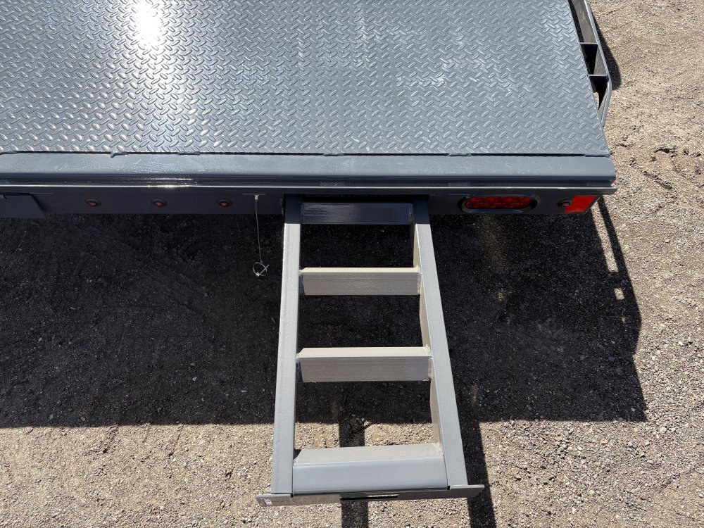 7'x18' Lamar Equipment