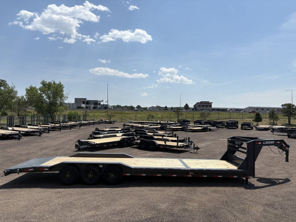 8.5'x32' Lamar Equipment