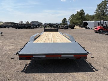 8.5'x32' Lamar Equipment