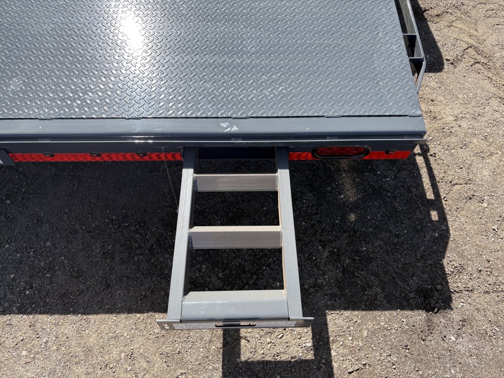 7'x18' Lamar Equipment