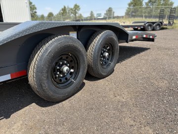 8.5'x32' Lamar Equipment