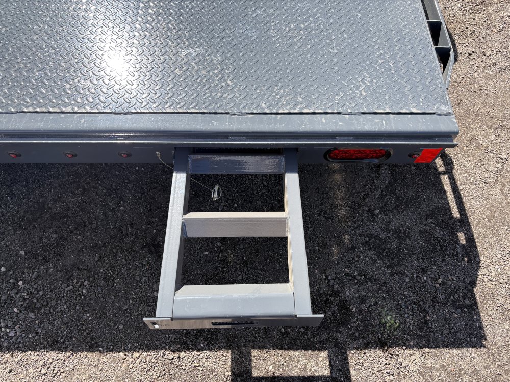 7'x18' Lamar Equipment