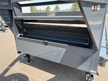 8.5'x28' Lamar Equipment