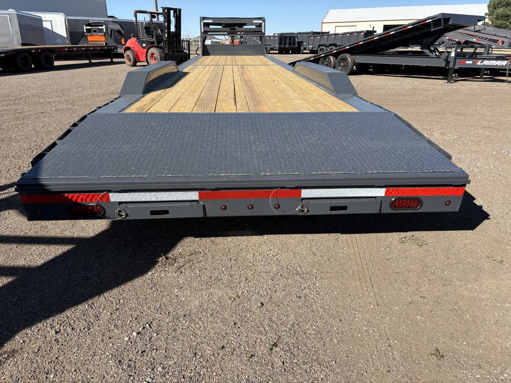 8.5'x40' Lamar Equipment