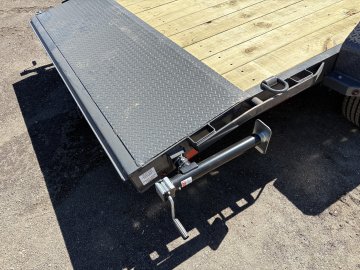 7'x18' Lamar Equipment