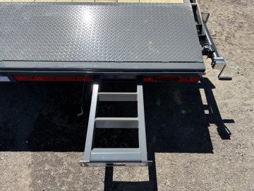 7'x18' Lamar Equipment