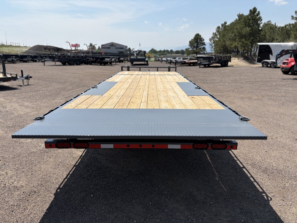 8.5'x26' Lamar Flatbed