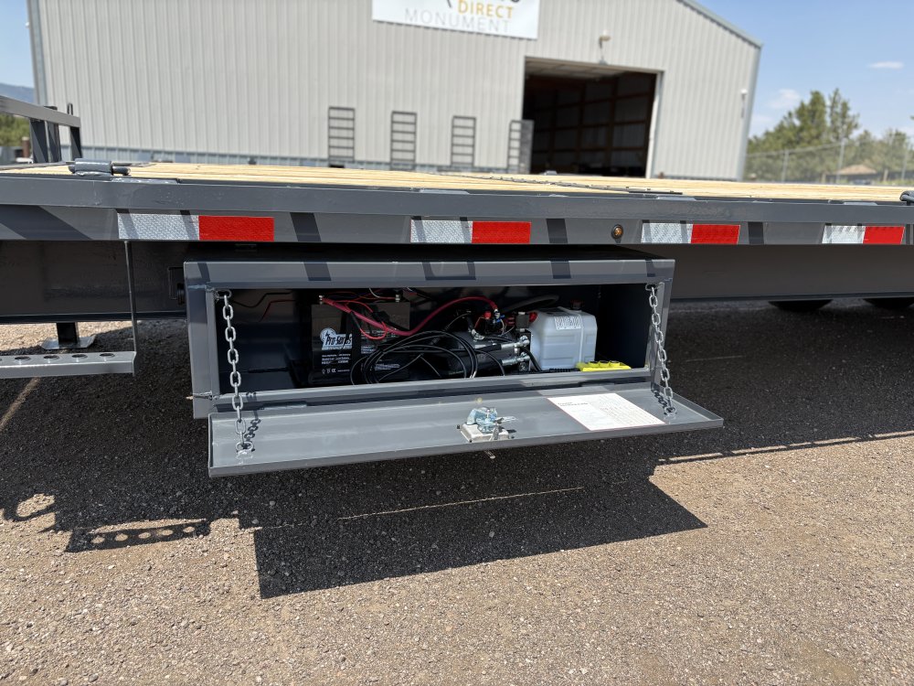 8.5'x26' Lamar Flatbed