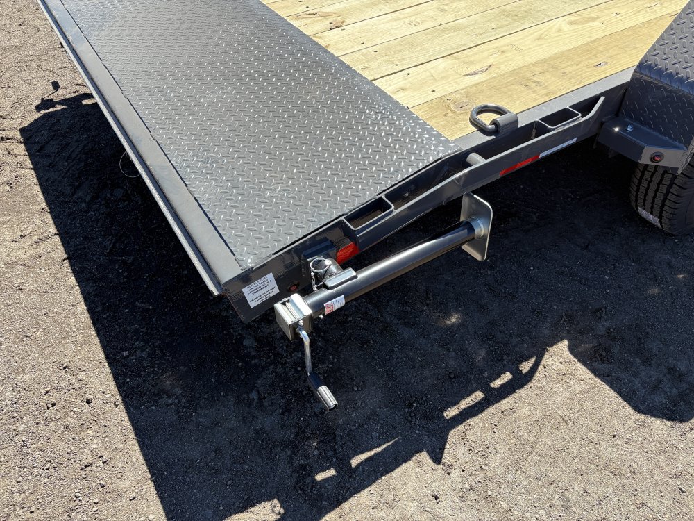 7'x18' Lamar Equipment