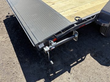 7'x18' Lamar Equipment