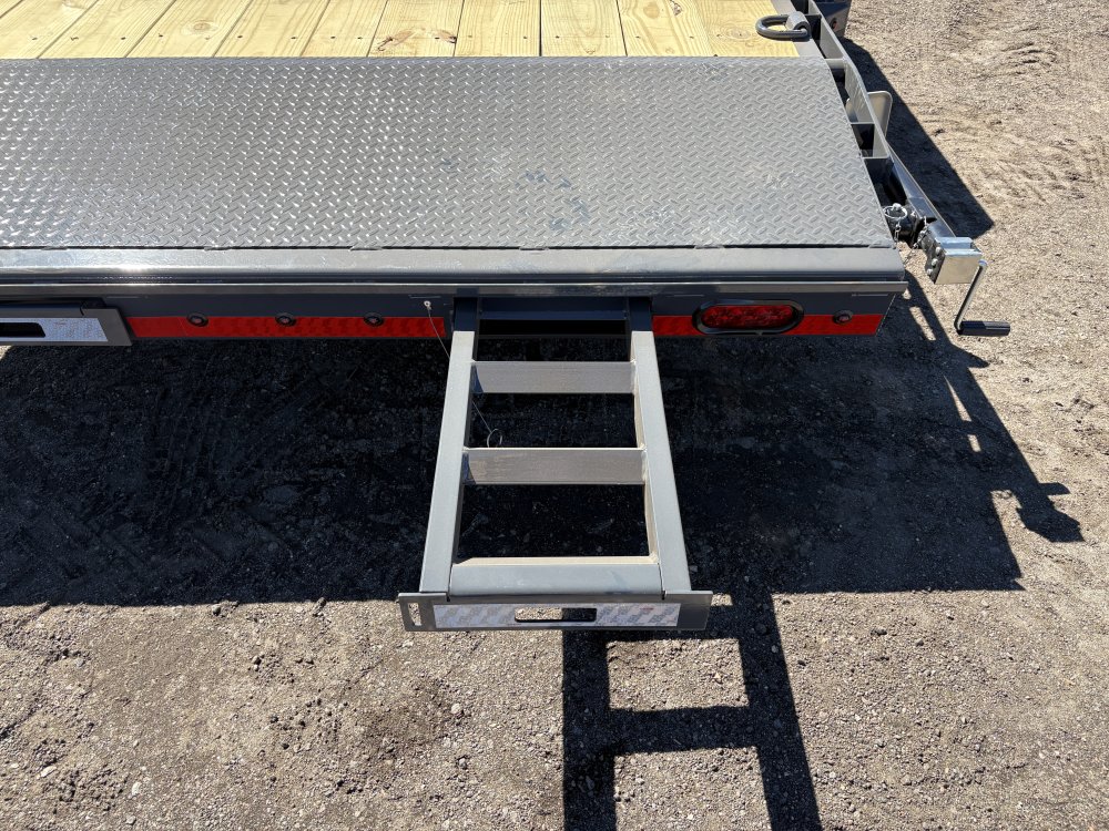 7'x18' Lamar Equipment