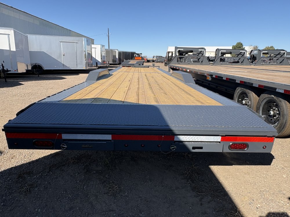 8.5'x36' Lamar Equipment