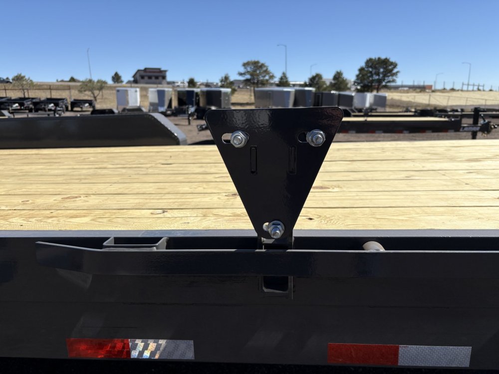 7'x20' Lamar Equipment