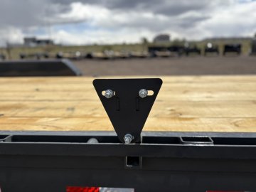 7'x22' Lamar Equipment