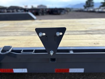 7'x22' Lamar Equipment