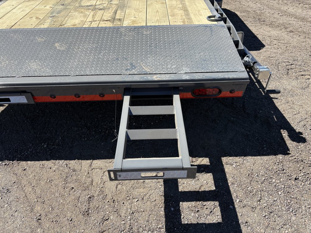 7'x22' Lamar Equipment