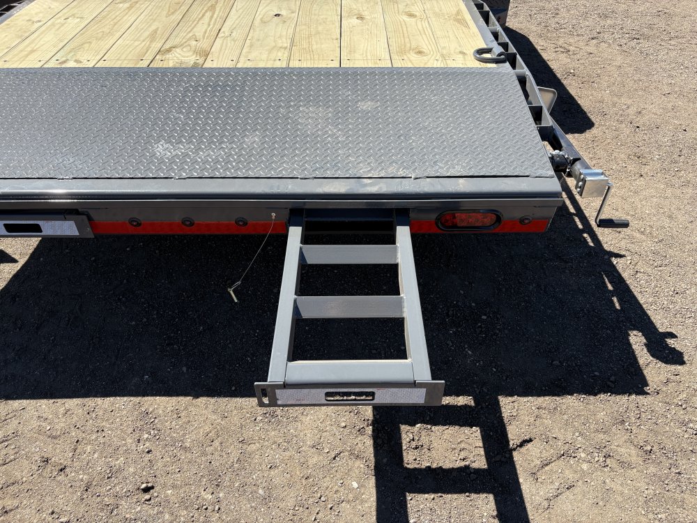 7'x22' Lamar Equipment