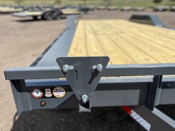 8.5'x22' Lamar Equipment