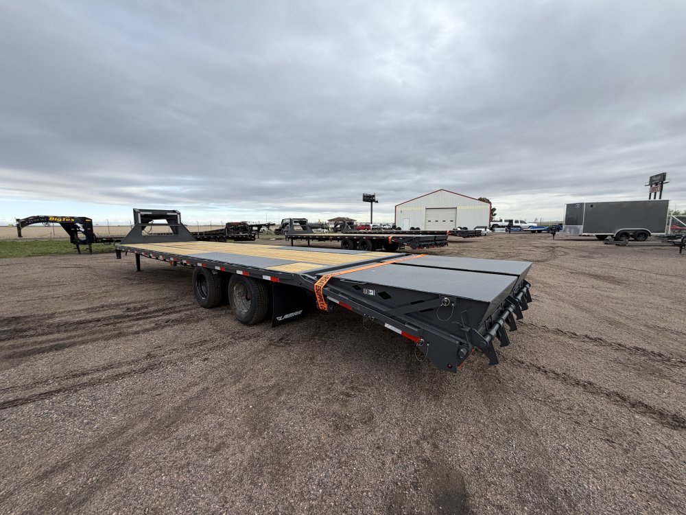 8.5'x32' Lamar Flatbed