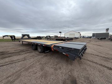 8.5'x32' Lamar Flatbed