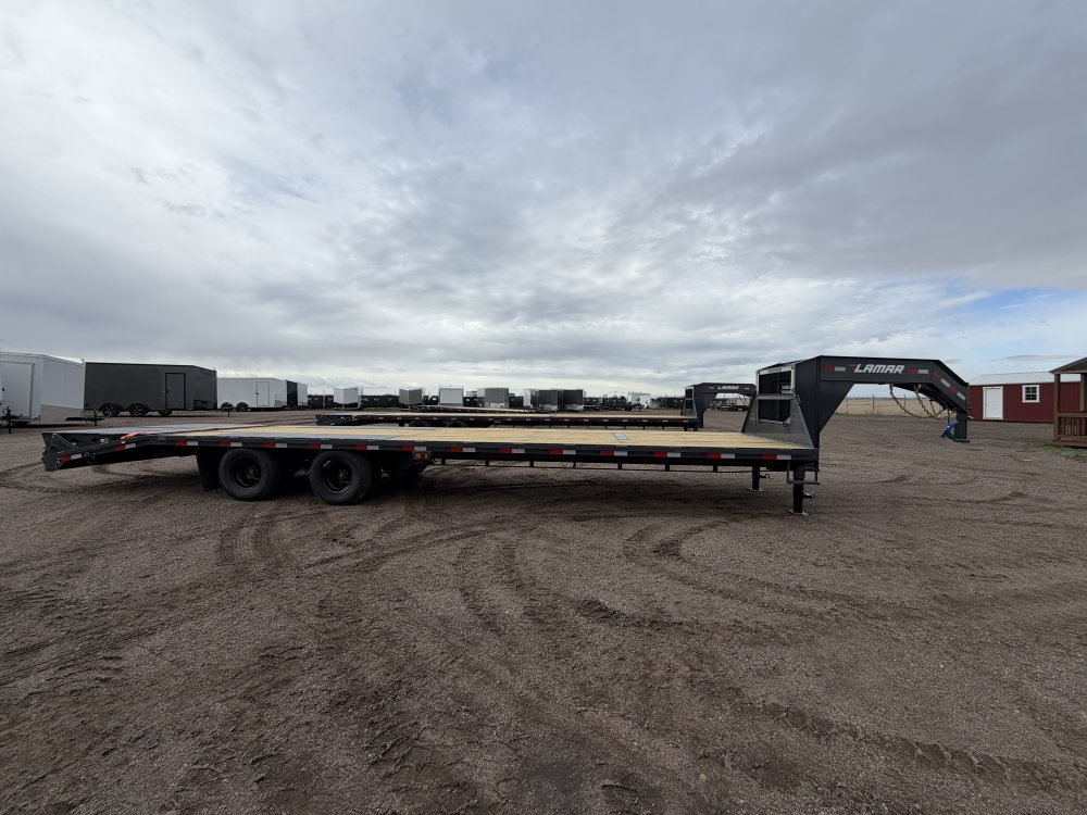 8.5'x32' Lamar Flatbed