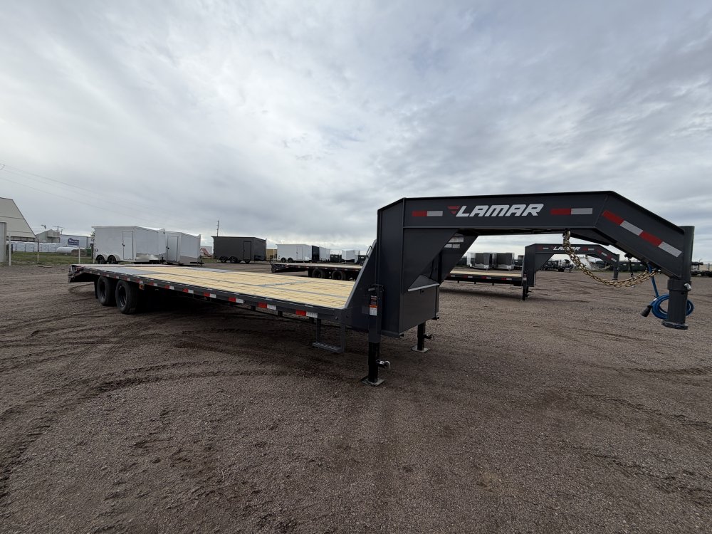 8.5'x32' Lamar Flatbed