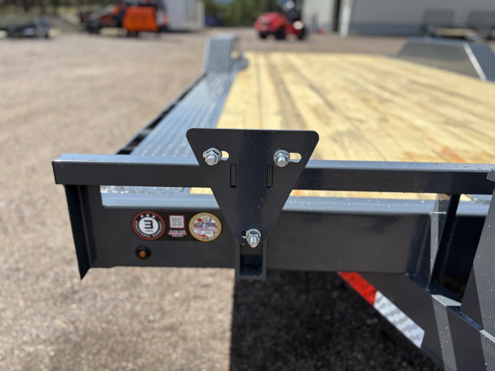 7'x22' Lamar Equipment