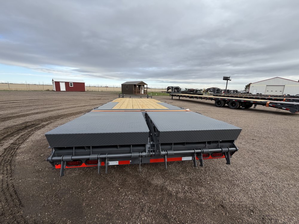 8.5'x24' Lamar Flatbed