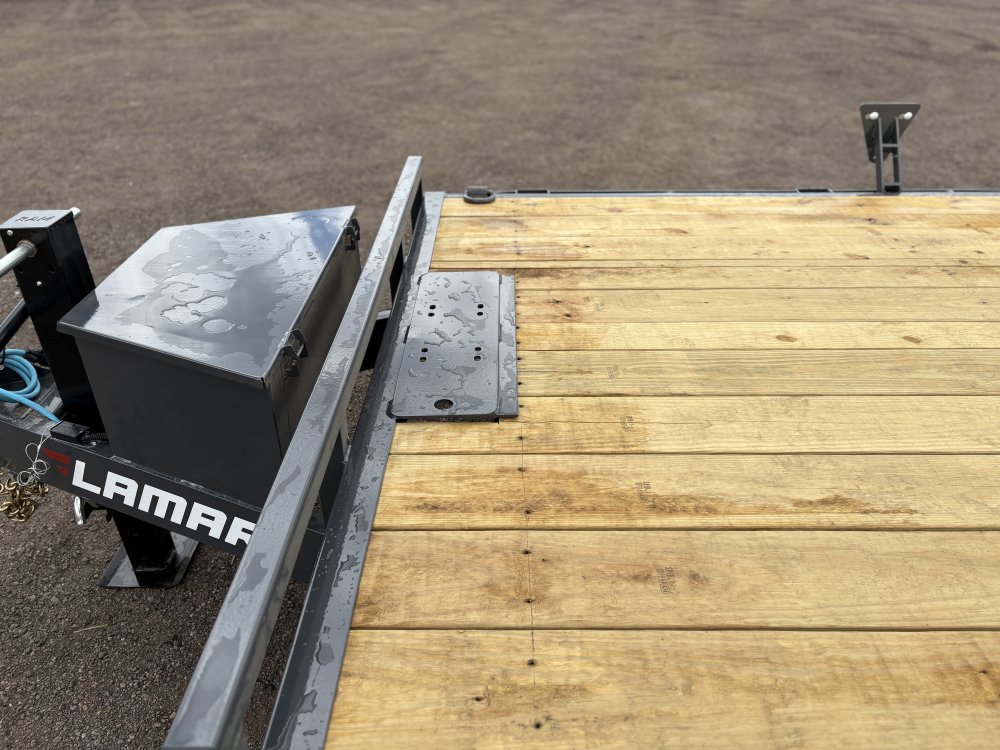 7'x20' Lamar Equipment