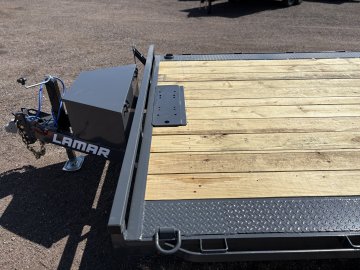 8.5'x20' Lamar Equipment