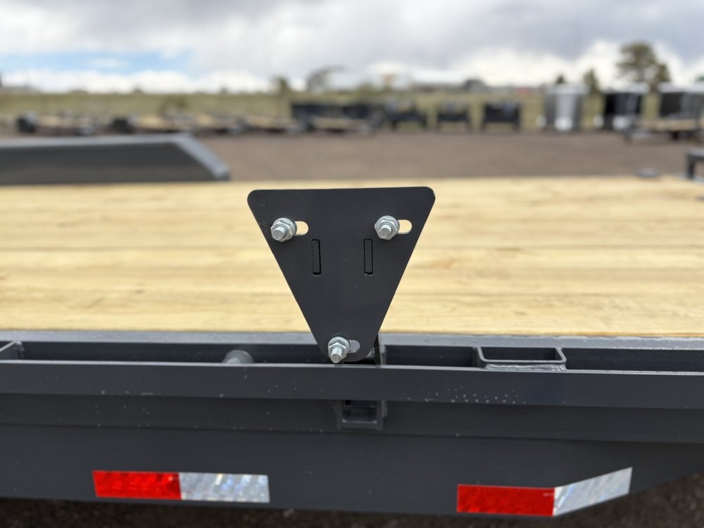7'x18' Lamar Equipment