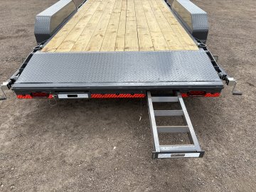 7'x18' Lamar Equipment