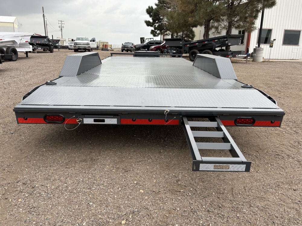 8.5'x22' Lamar Equipment