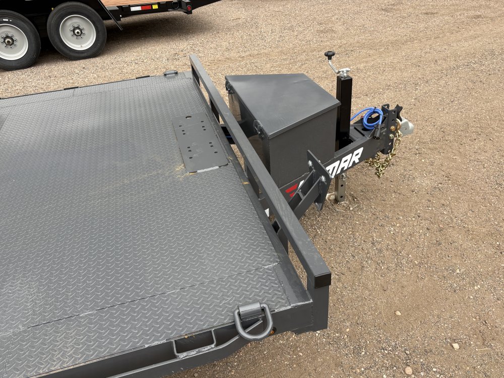 8.5'x22' Lamar Equipment