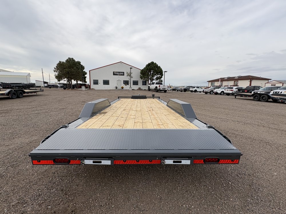 8.5'x22' Lamar Equipment