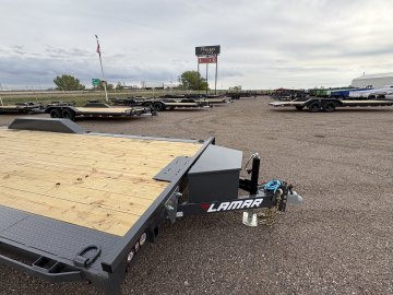 8.5'x22' Lamar Equipment