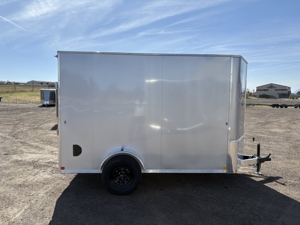 5'x8' Big Horn Enclosed Cargo
