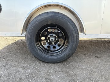 5'x8' Big Horn Enclosed Cargo