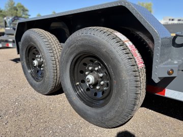 7'x24' Lamar Equipment