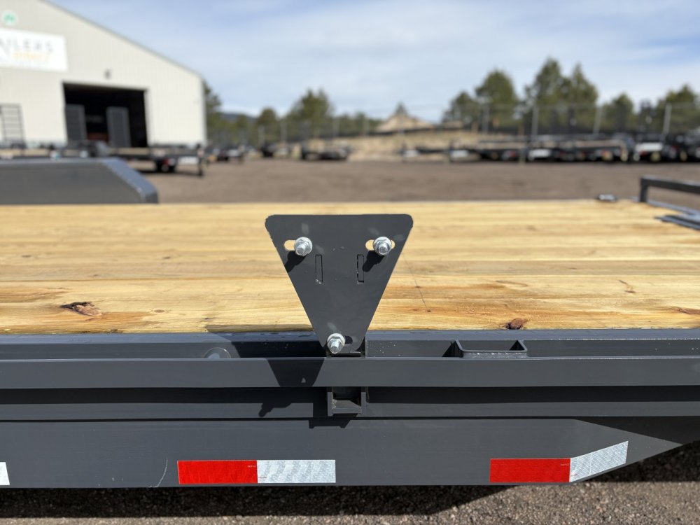 7'x20' Lamar Equipment